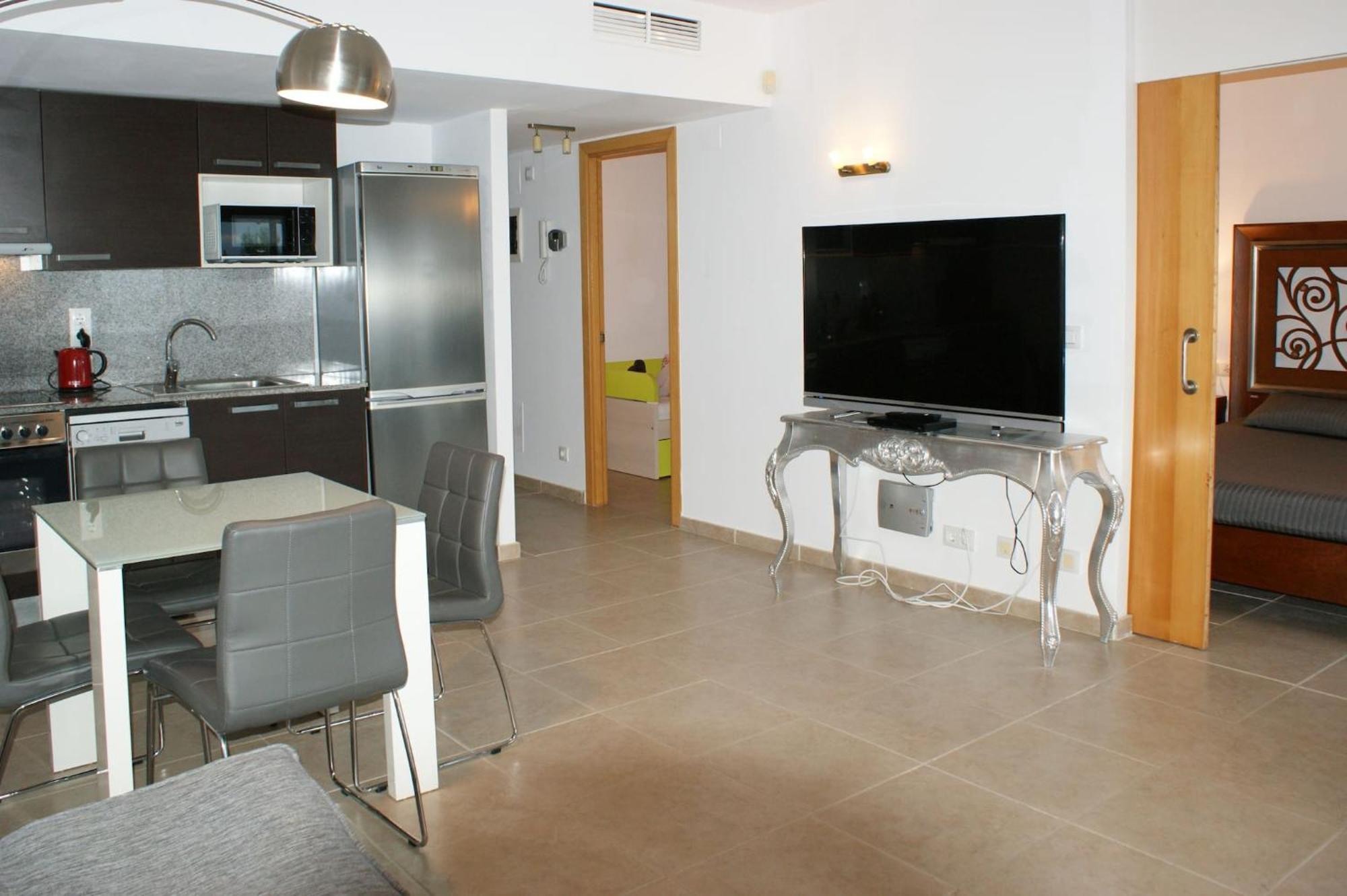 Apartamento en Roses con vistas al canal y piscina Exterior foto